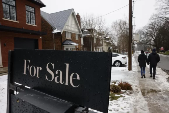 Riskier private mortgages have soared by 72% in Ontario