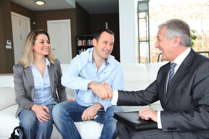 The Essential Qualities to Look for in a Real Estate Agent